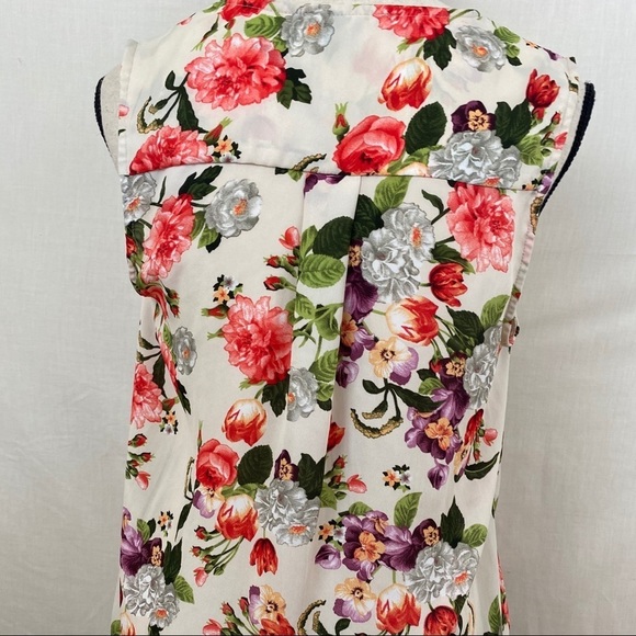 Forever 21 Floral Top/blouse. Multi colors. Sz M - Picture 2 of 8